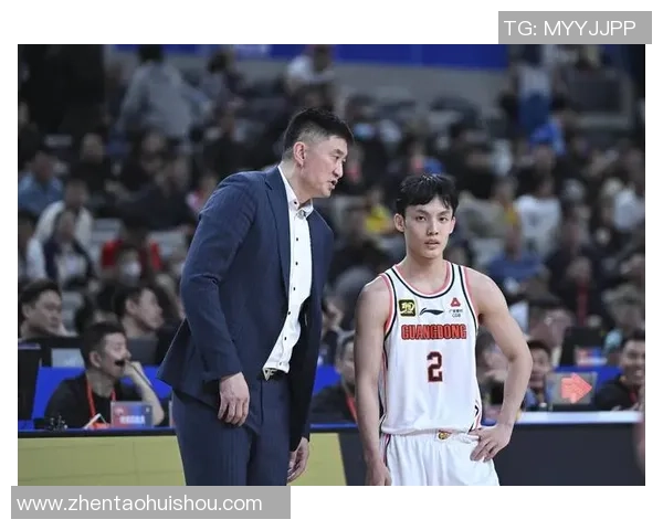 CBA广东队与新疆队第四场精彩回放全程回顾与分析 CBA广东队与新疆队第四场精彩回放全程回顾与分析